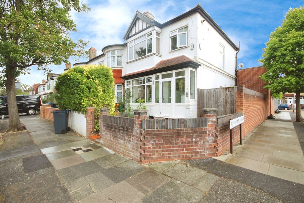 Property photo 1 of 9 External