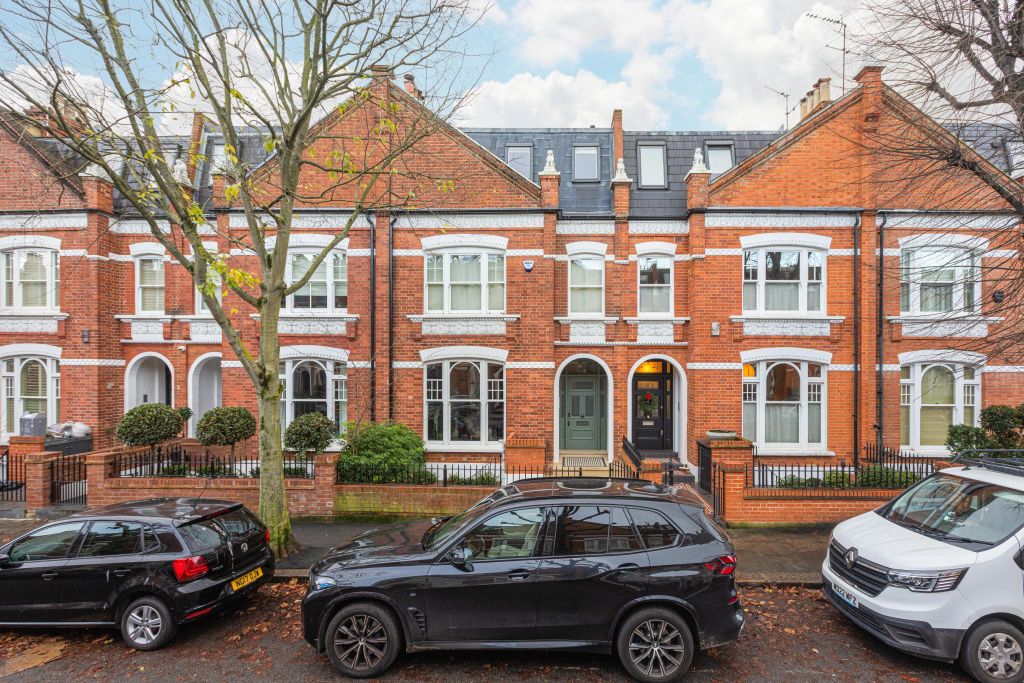 Property photo 2 of 24 Image