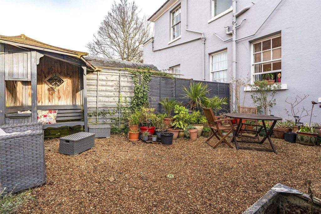 Property photo 2 of 21 Picture No. 07