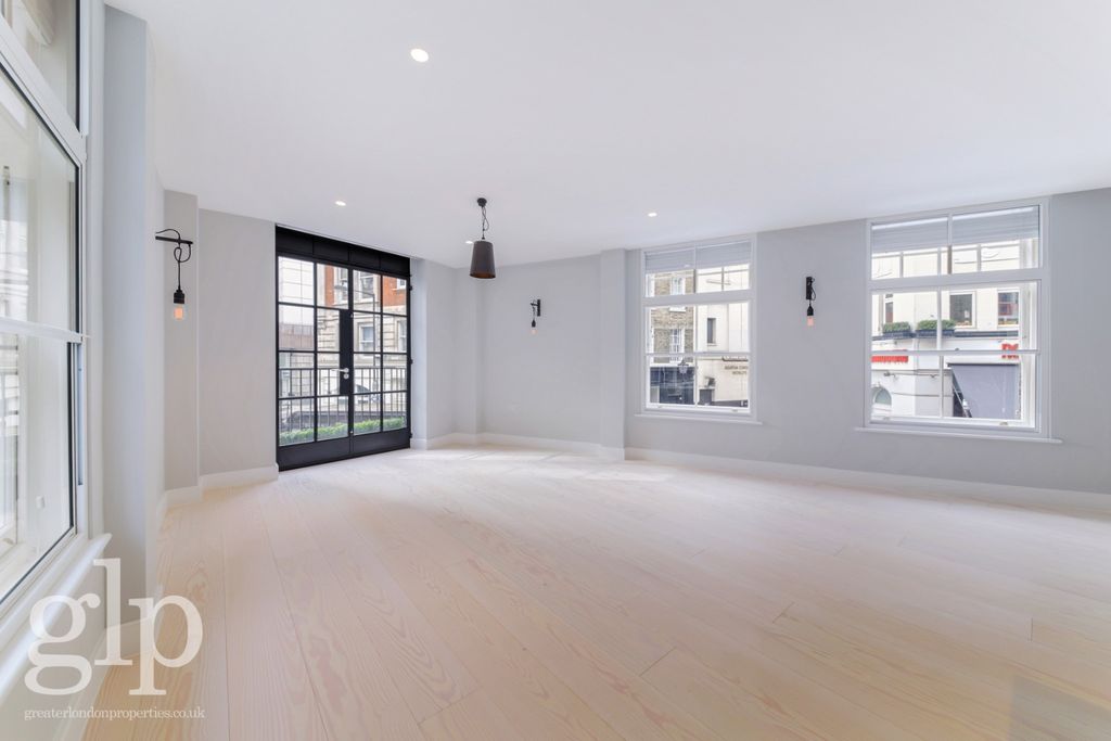 Property photo 1 of 12 976401