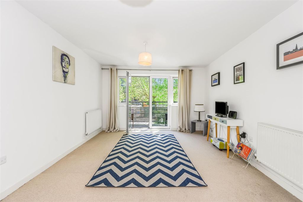 Property photo 1 of 25