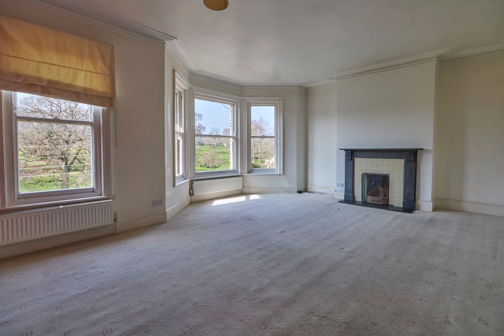 Property photo 3 of 13 Living Room