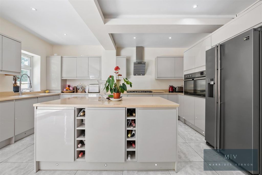 Property photo 3 of 19 Ingham Road 27 MV-5.Jpg