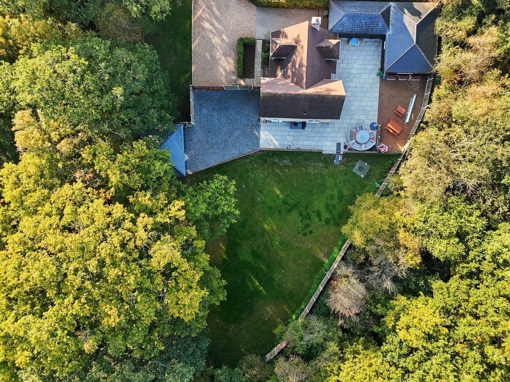 Property photo 2 of 50