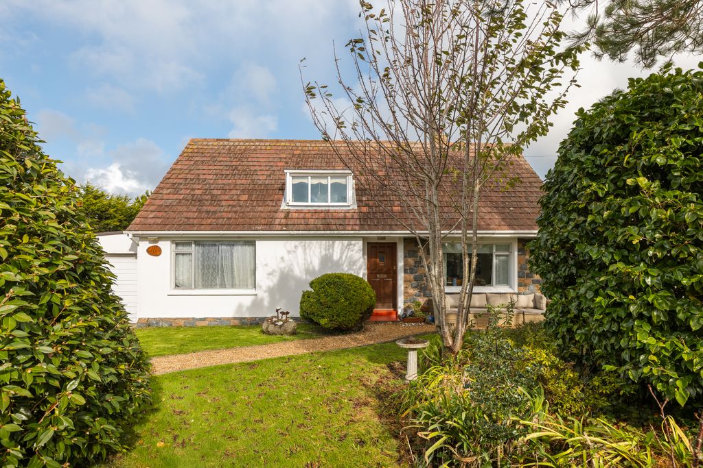 Property photo 3 of 20