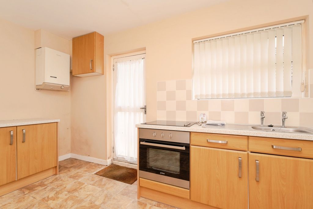 Property photo 2 of 18 Photo