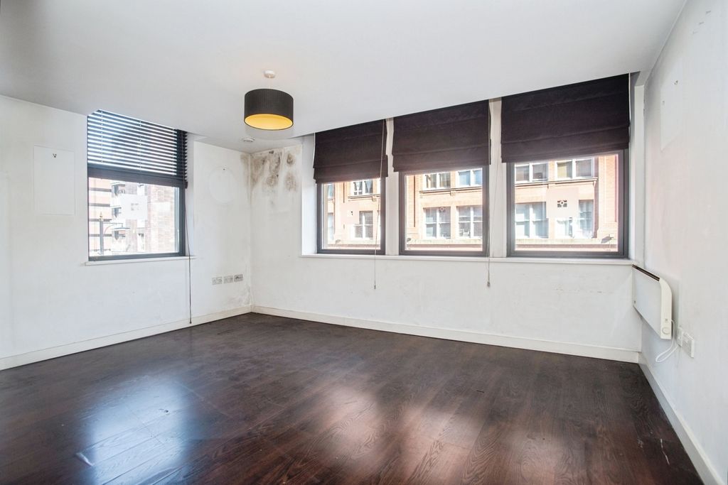 Property photo 2 of 10 Pbox-Img.Jpg