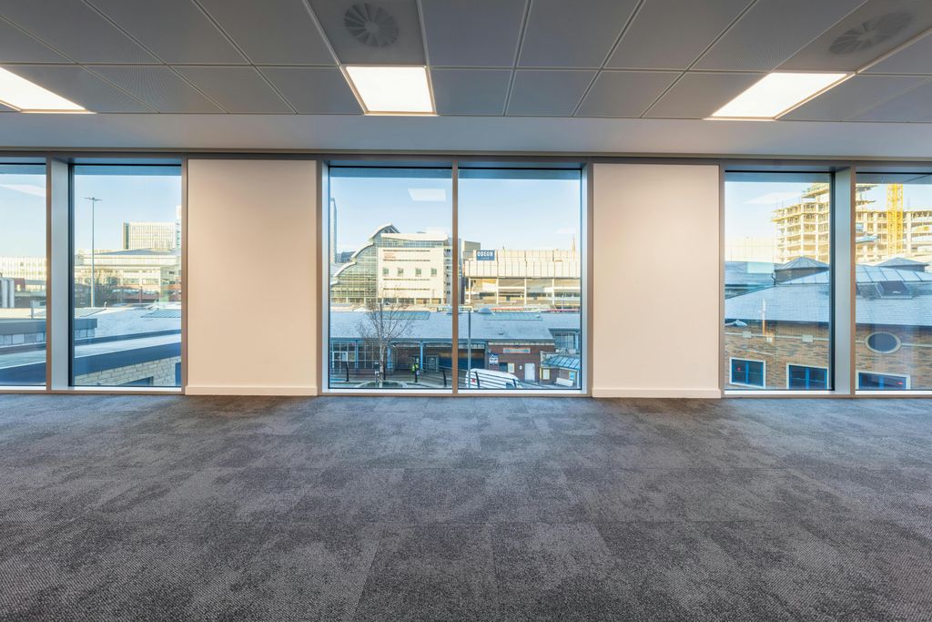 Property photo 3 of 11 Vox02624Hdredit.Jpg