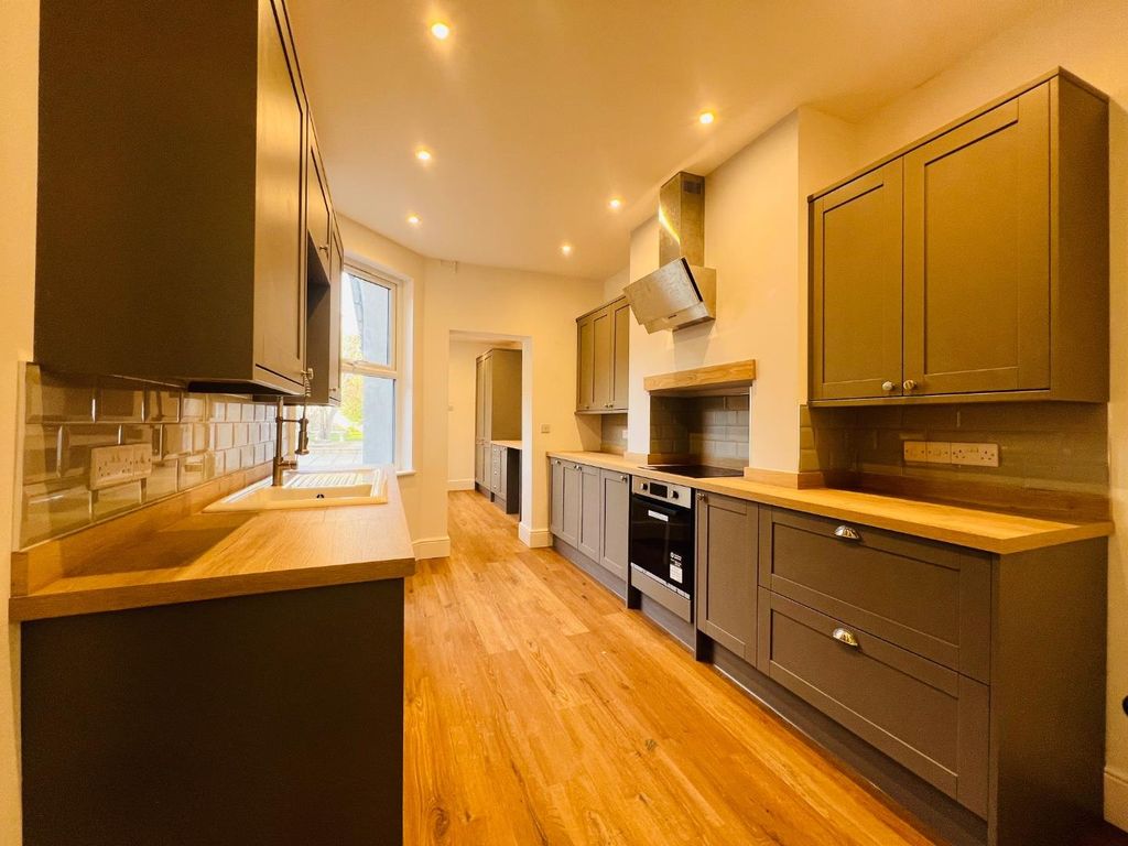 Property photo 3 of 37 Img_8122.Jpeg