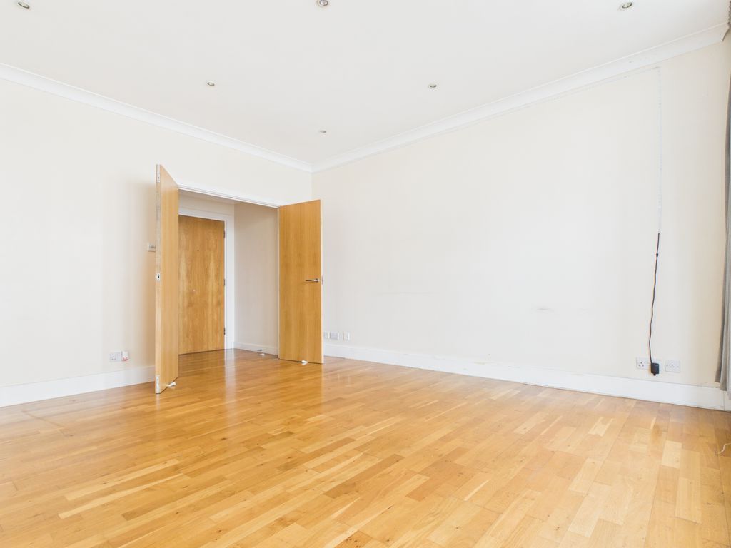 Property photo 2 of 12 Photo 10