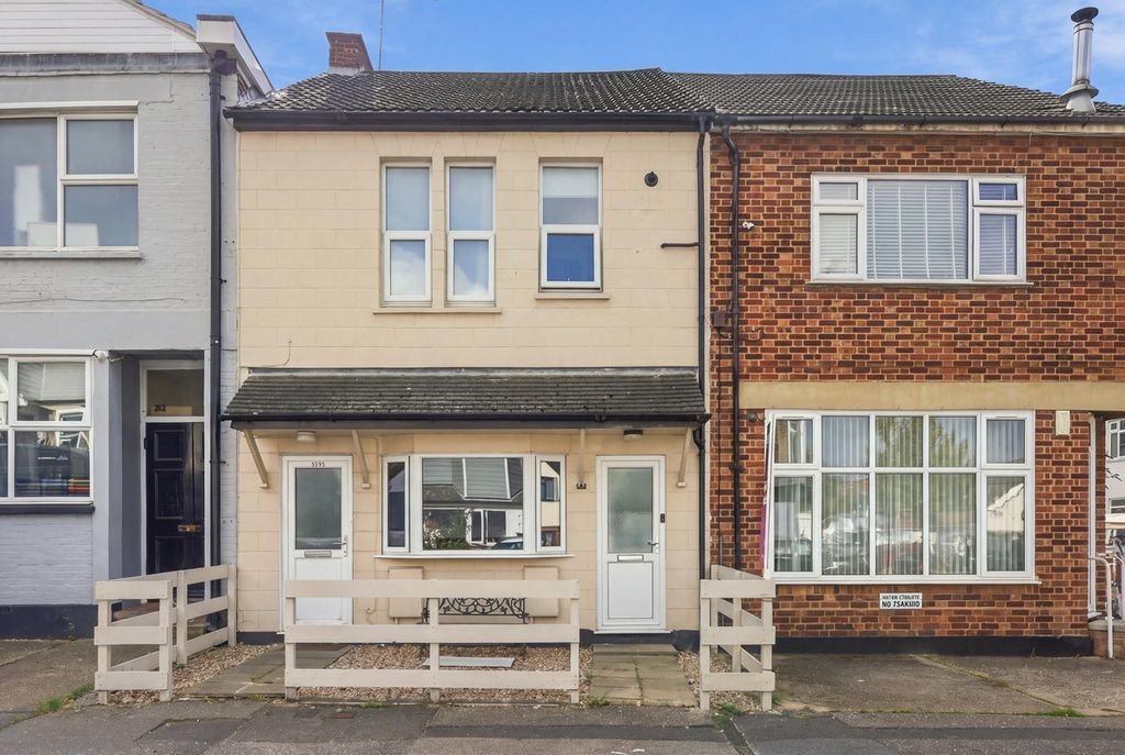 Property photo 1 of 12
