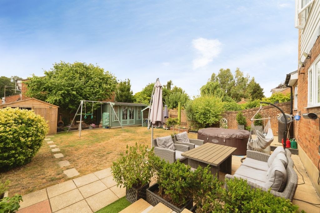 Property photo 2 of 29