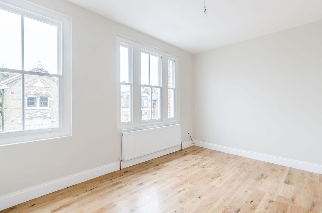 Property photo 1 of 4