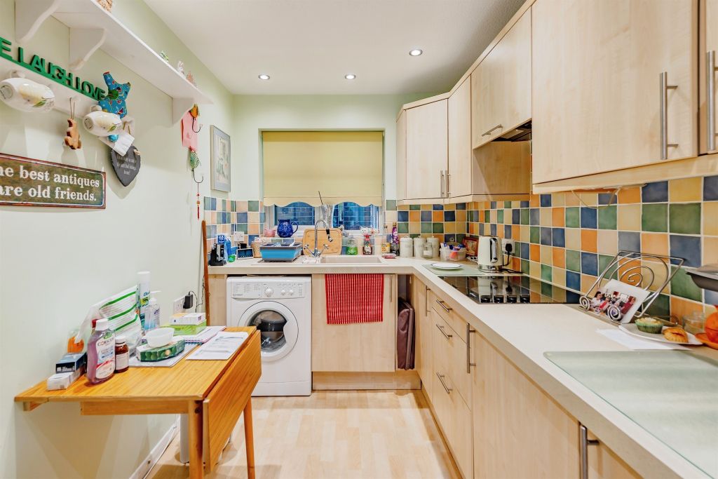 Additional image 5 of 2 bed flat for saleLondon Road, East Grinstead RH19