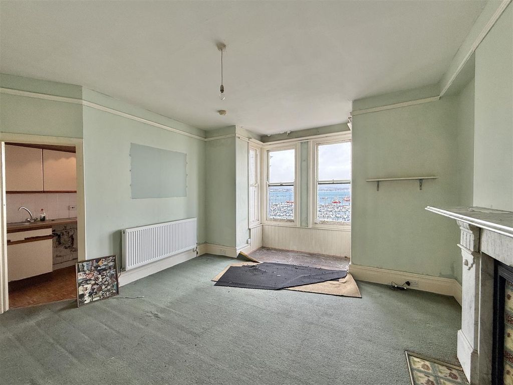 Property photo 3 of 28 Flat 2 - Living Space.Jpg