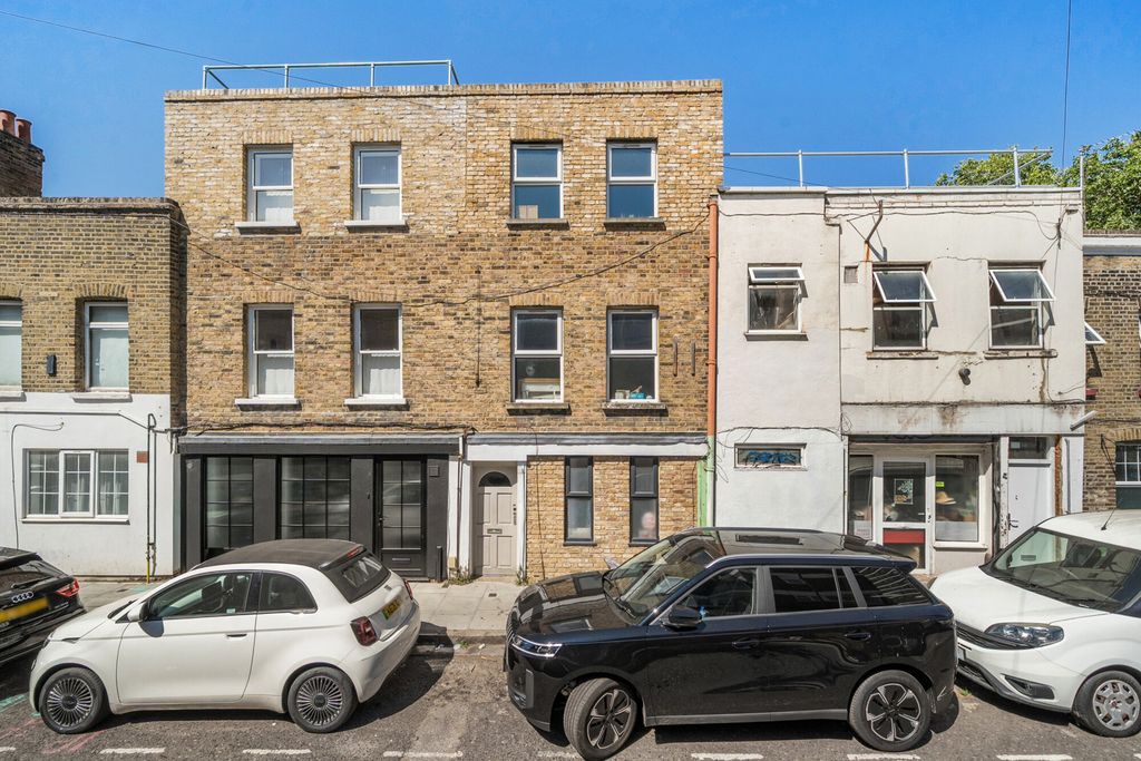 Property photo 2 of 18 1497870-16-6A6762...