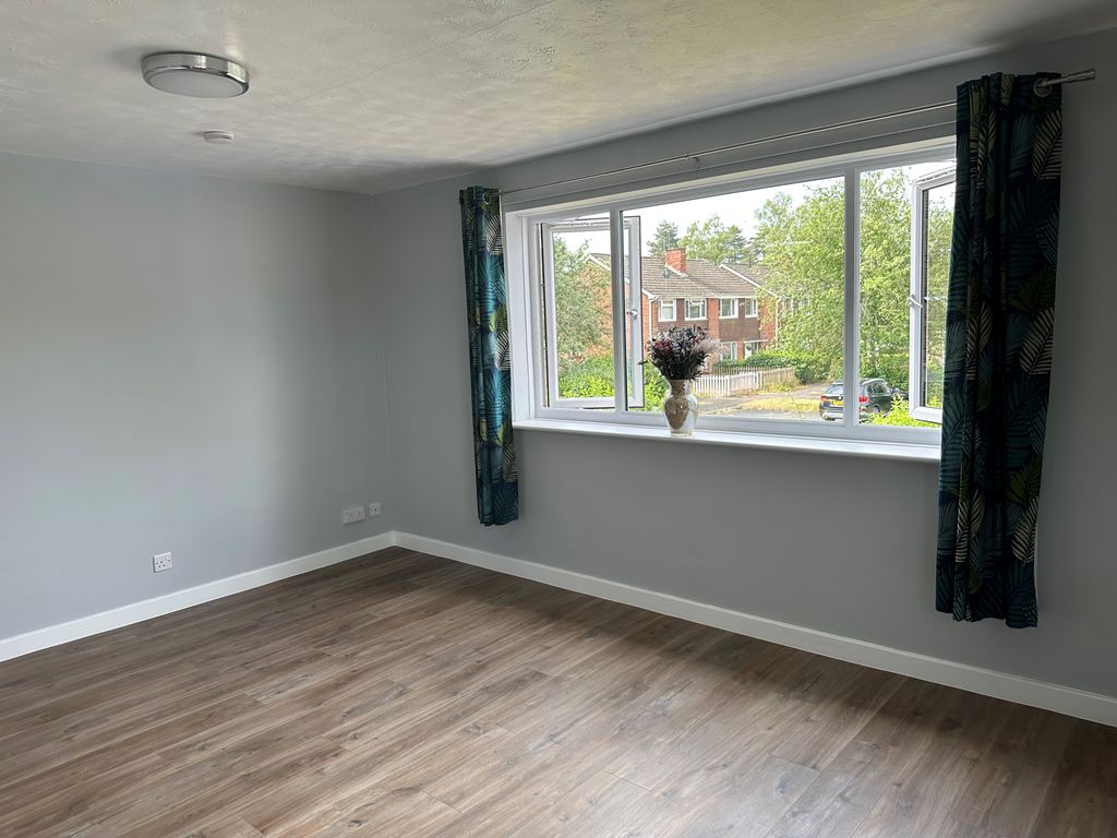 Property photo 3 of 10 Living Room 1