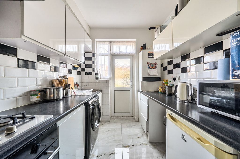 Property photo 3 of 15 1-6994c5A63d086-1...