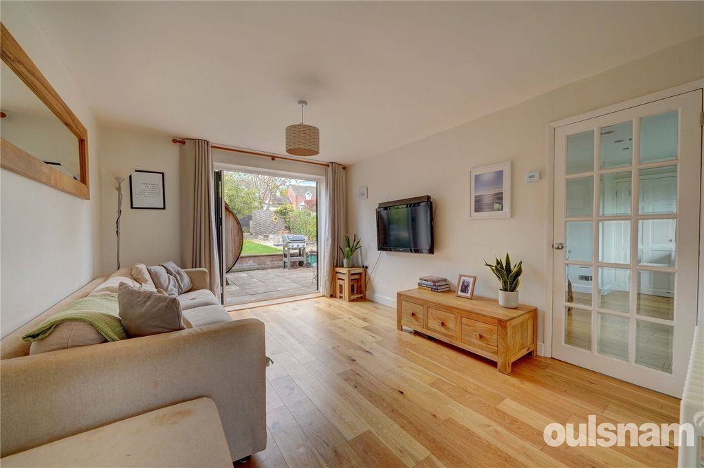 Property photo 2 of 32 Picture No. 18