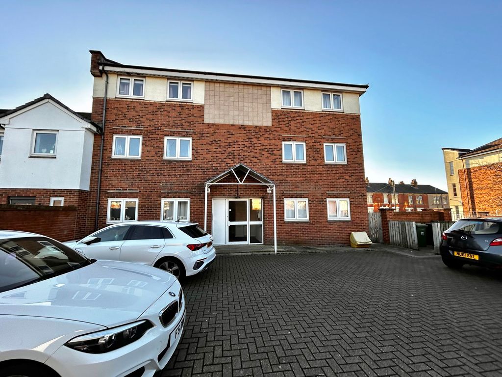 Property photo 1 of 8