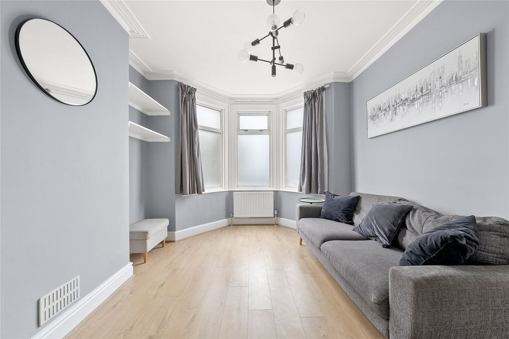 Property photo 2 of 15 Picture No. 28