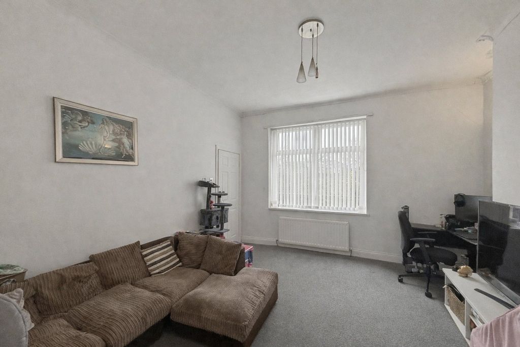 Property photo 2 of 9 Picture No. 03