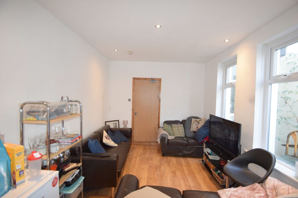 Property photo 2 of 15 Photo 2