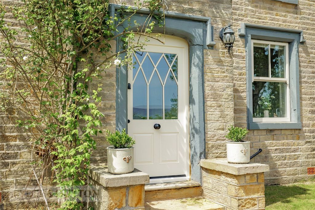 Property photo 3 of 53 Old Vicarage
