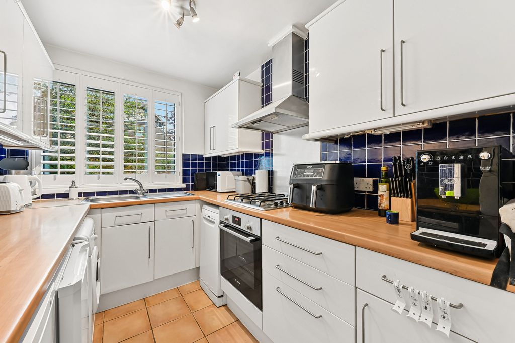 Property photo 3 of 7