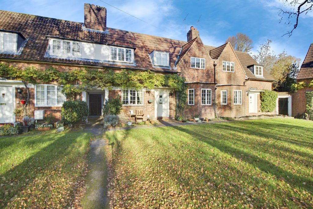 Property photo 1 of 17