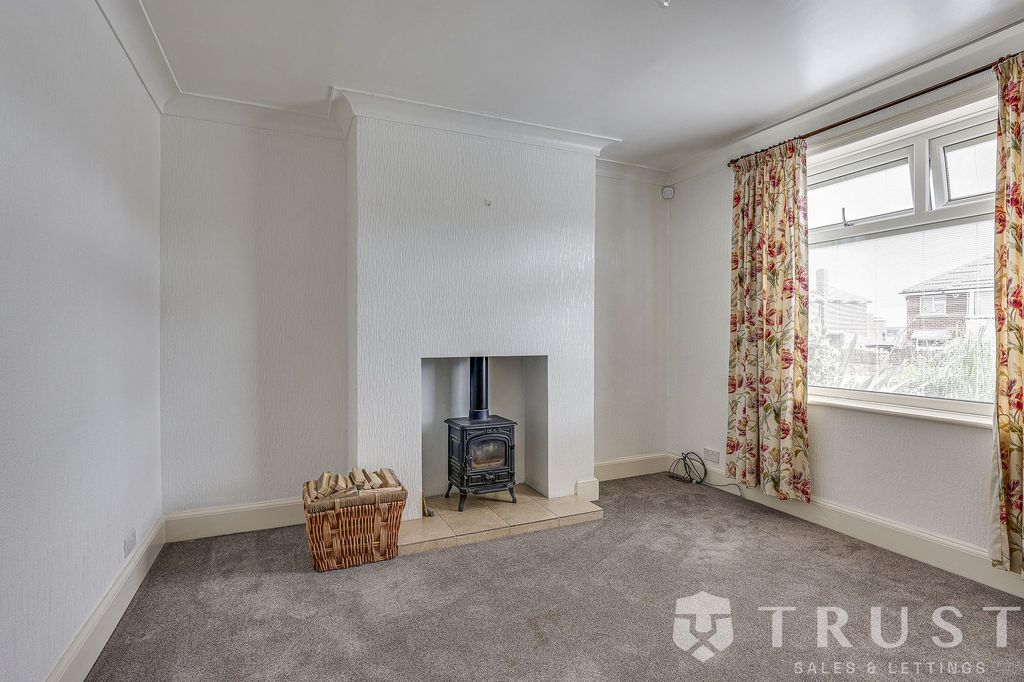 Property photo 3 of 38