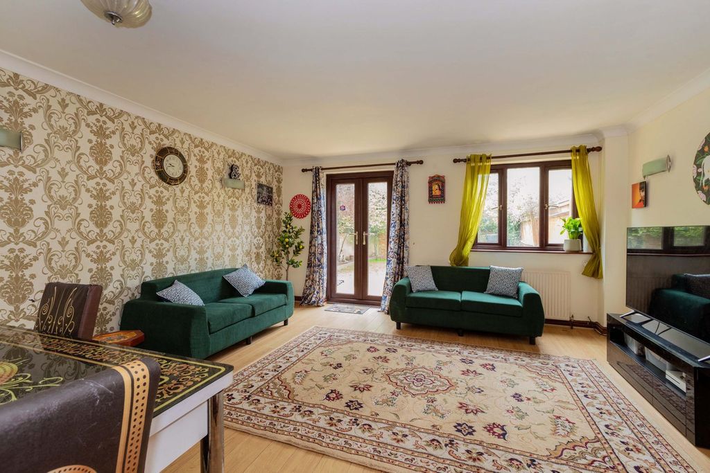 Property photo 2 of 15