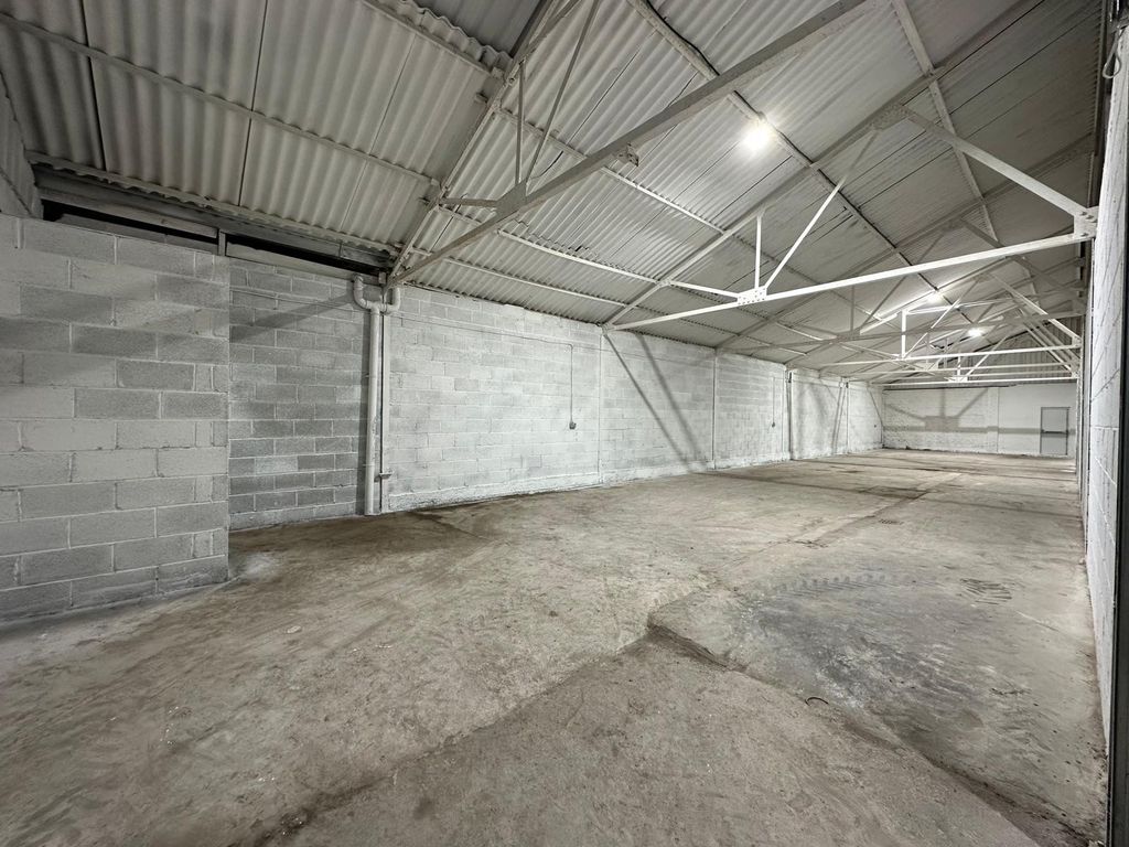 Property photo 3 of 4