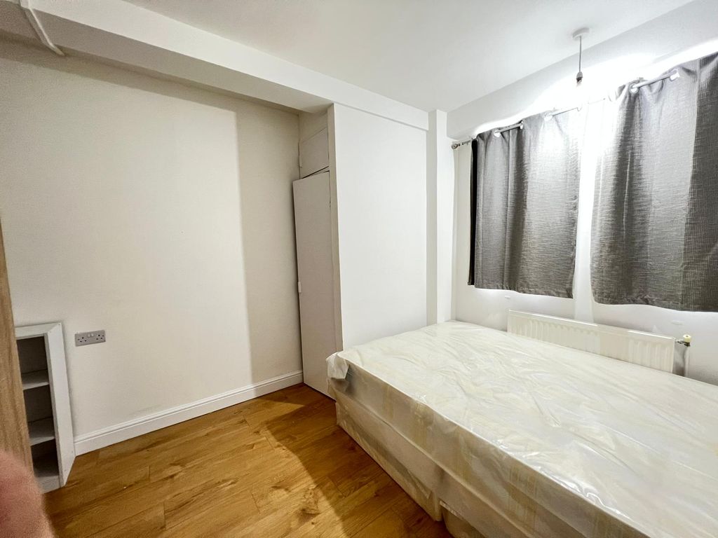 Property photo 2 of 3