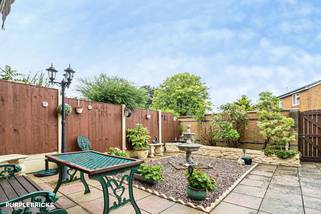 Property photo 2 of 29
