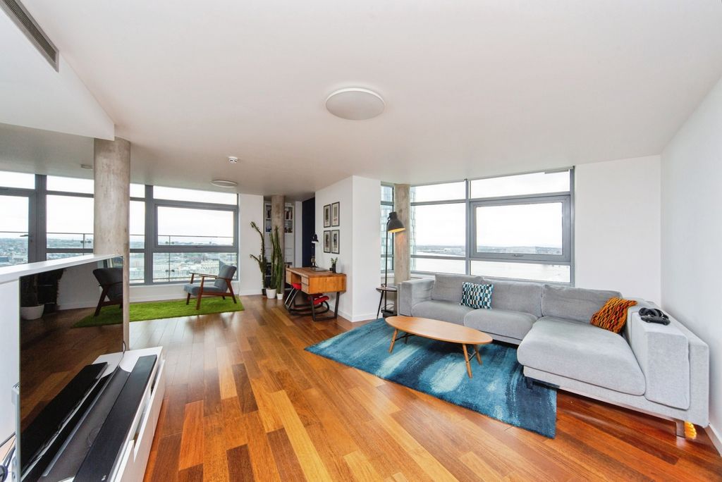 Property photo 3 of 24 Pbox-Img.Jpg