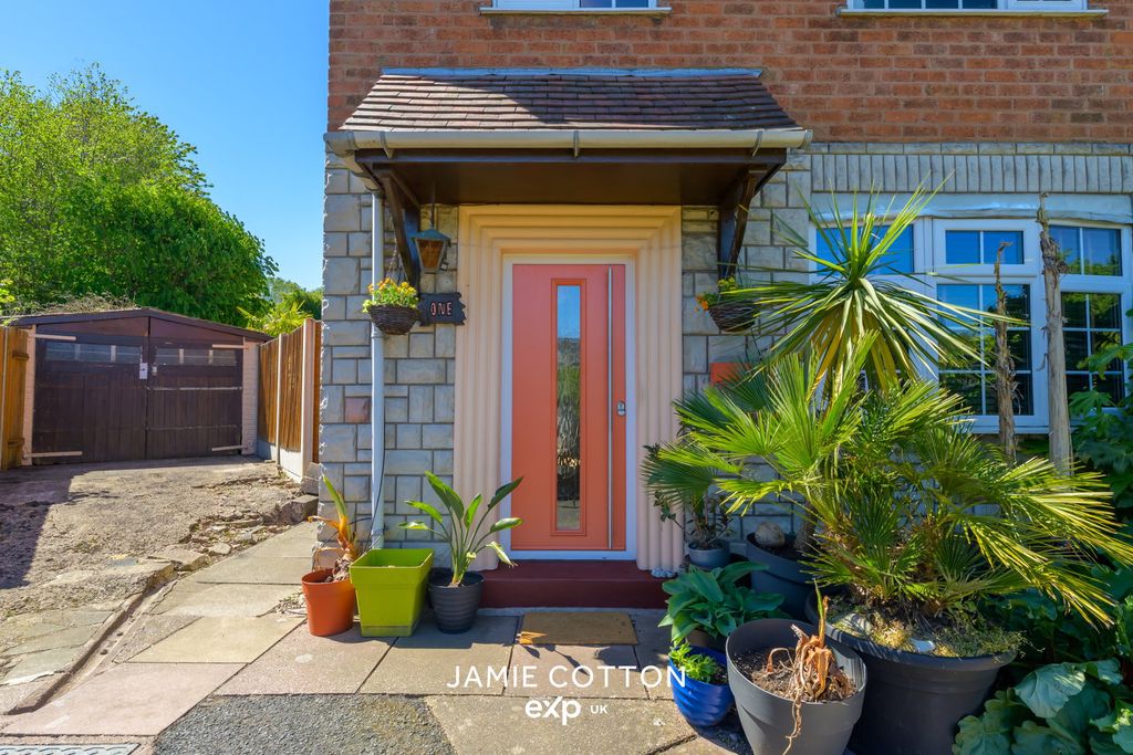 Property photo 3 of 22