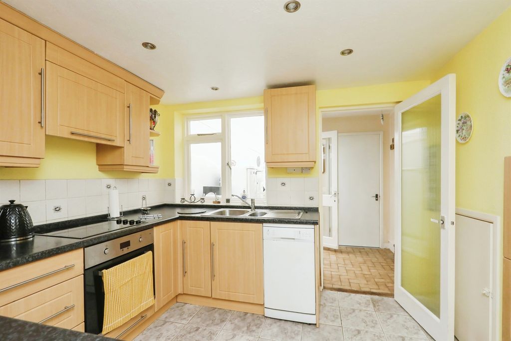 Property photo 3 of 15
