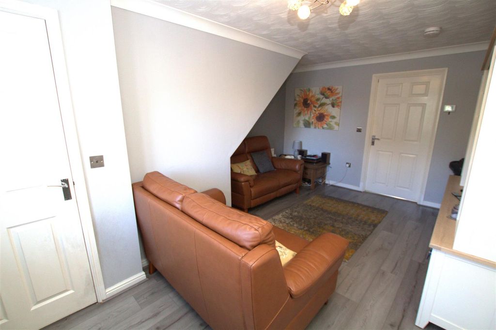 Property photo 2 of 14 Living Room .Jpg