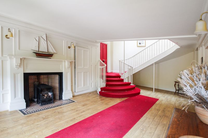 Property photo 2 of 23 Photo 9