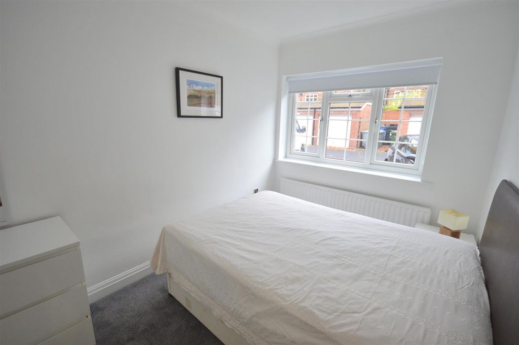 Property photo 3 of 6 Bedroom