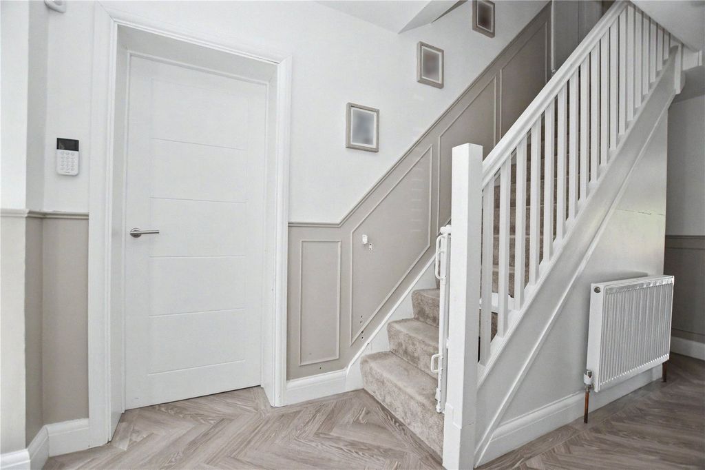 Property photo 3 of 23 Picture No. 33