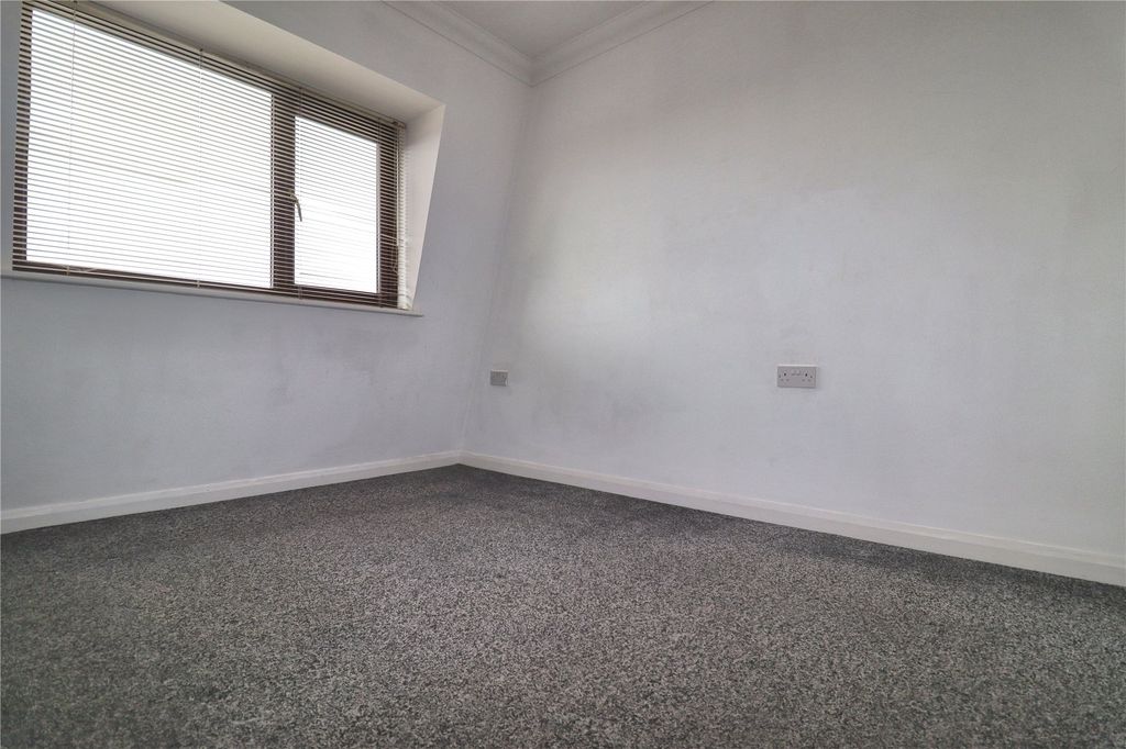 Property photo 3 of 5 Picture No. 04