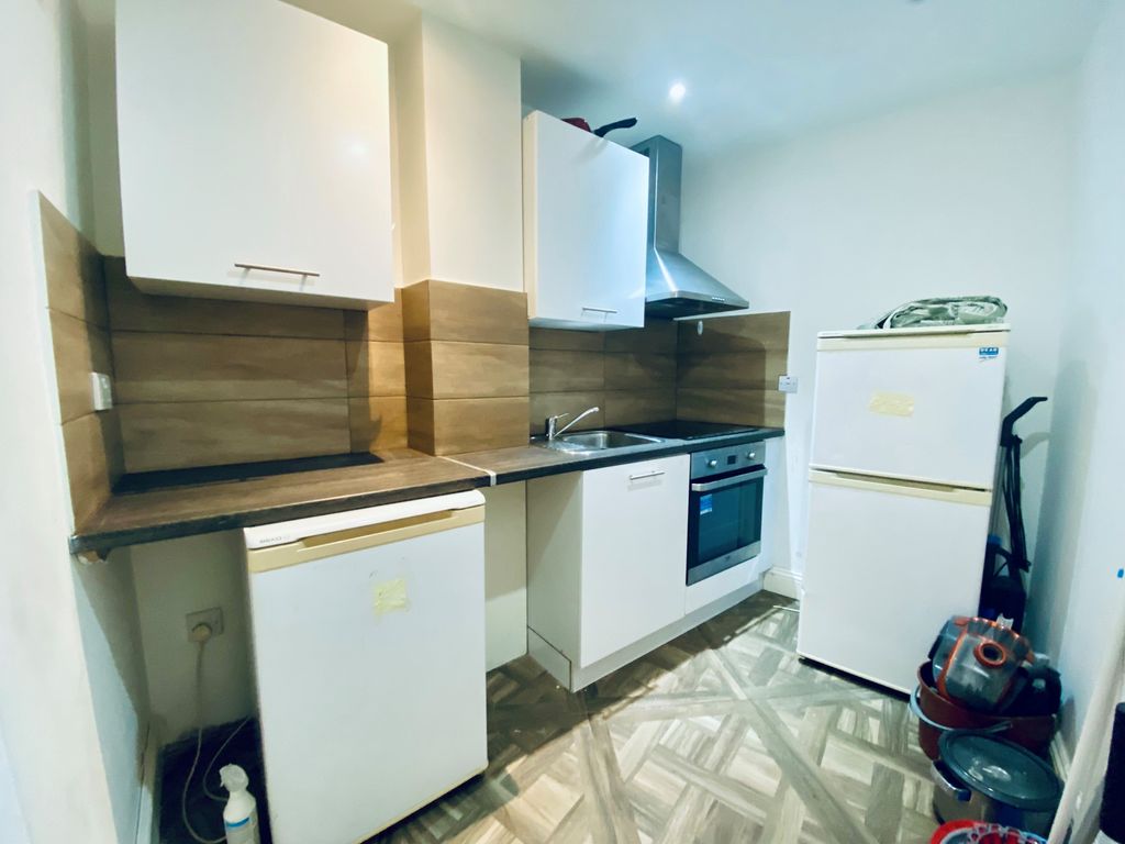 Property photo 2 of 3