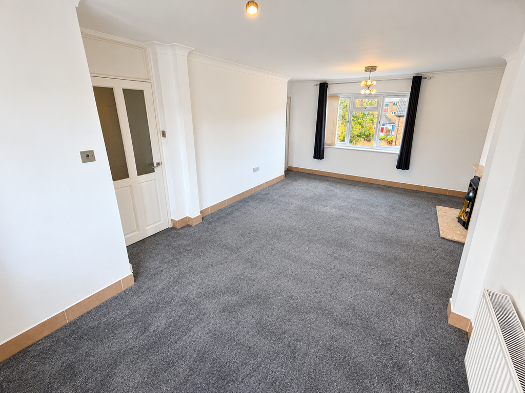 Property photo 2 of 9 Lounge/Dining Room