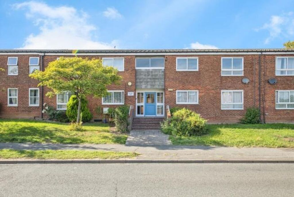 Property photo 1 of 8