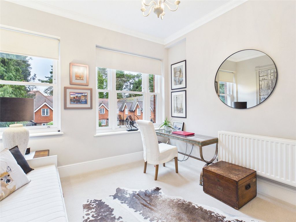 Additional image 11 of 2 bed flat for saleGuildford, Surrey GU1