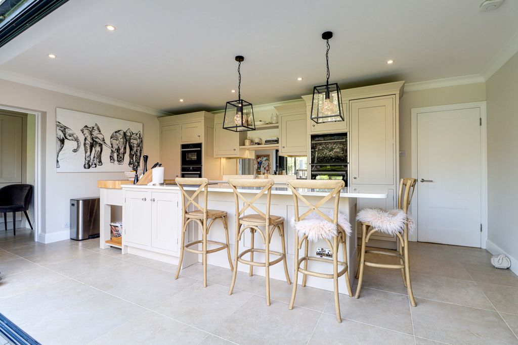 Additional image 5 of 4 bed detached house for saleGrant Gardens, Harpenden, Hertfordshire AL5