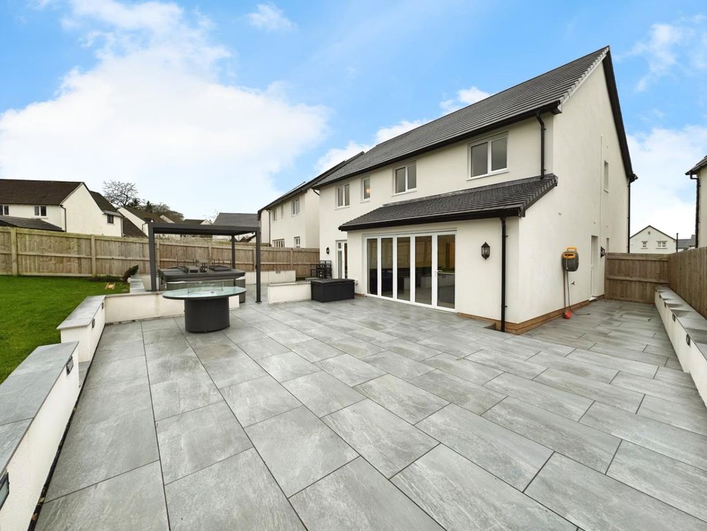 Property photo 2 of 17 A1A65A9A-13.Jpg