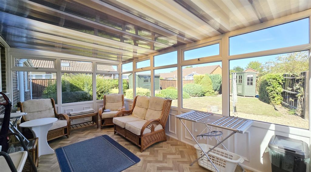 Property photo 3 of 17 Conservatory